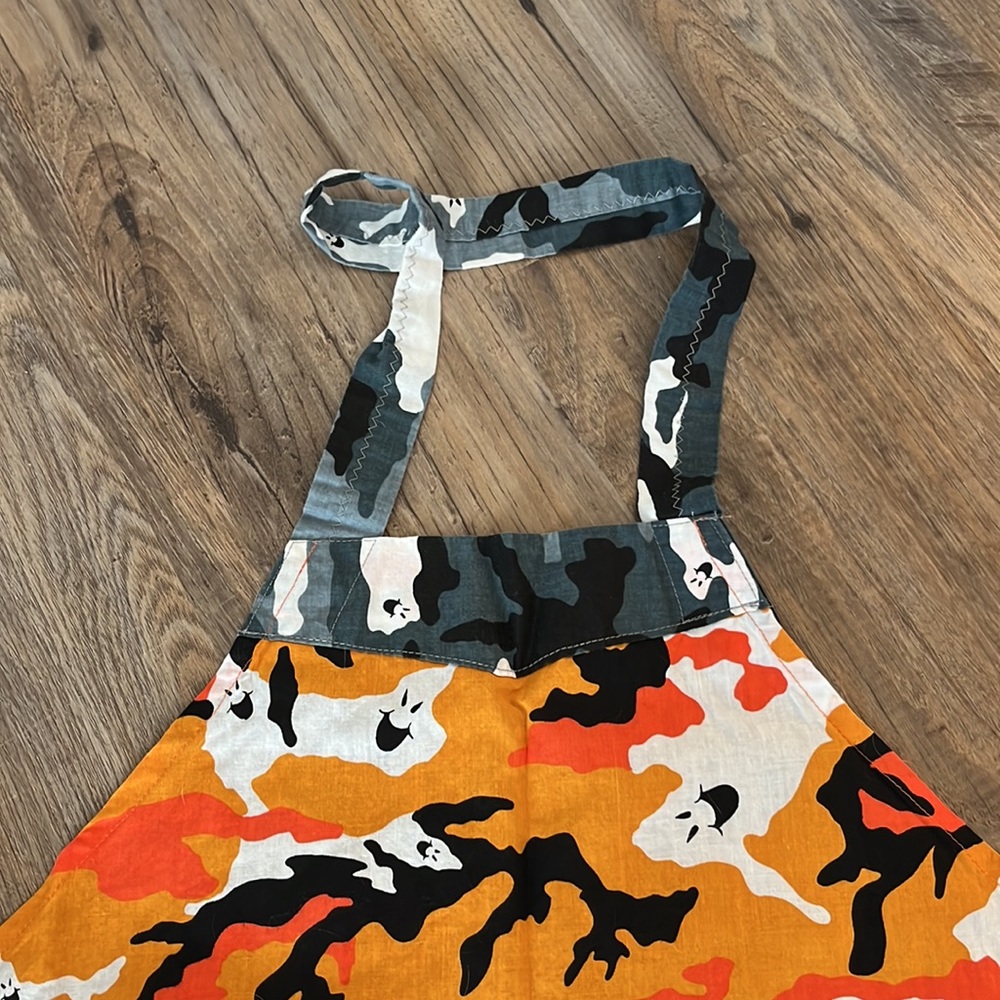 Halloween ghost apron - Picture 3 of 6